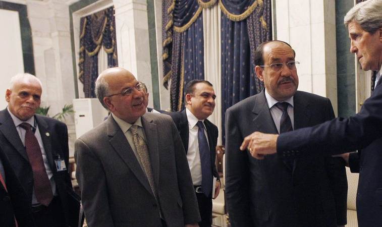 كيري في بغداد في زيارة غير معلنة 